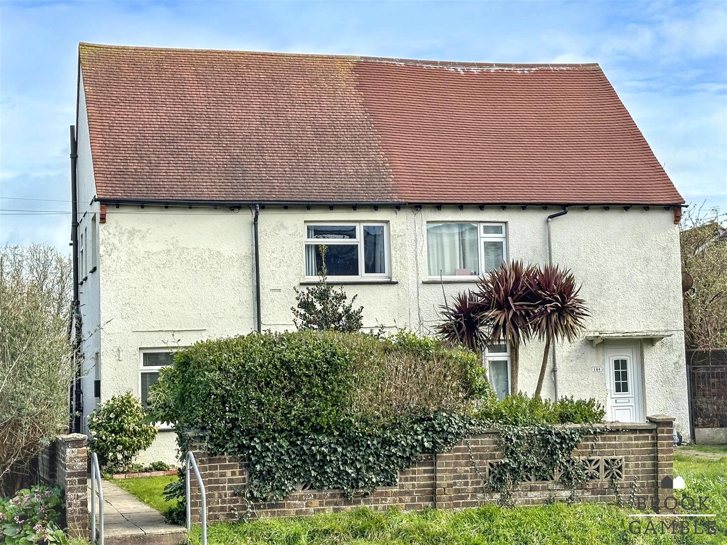 4 Bedroom House. Langney Rise in Eastbourne,  26